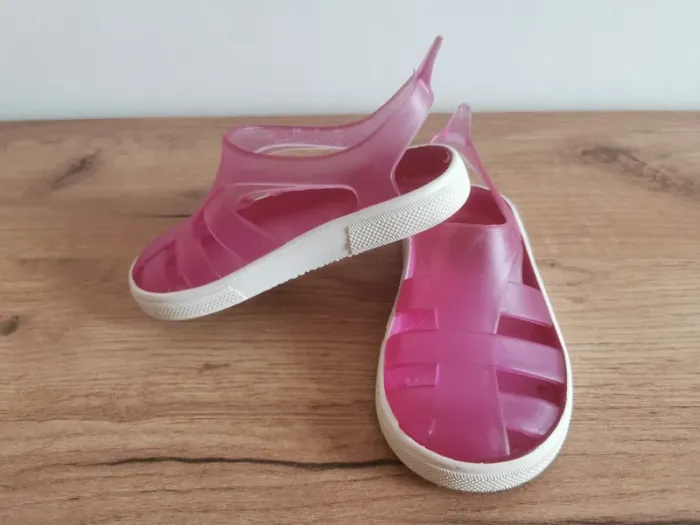 Chaussures d'eau taille 22