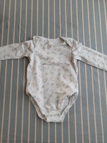Bodies taille 6 mois