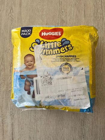 Couche de bain neuves Huggies