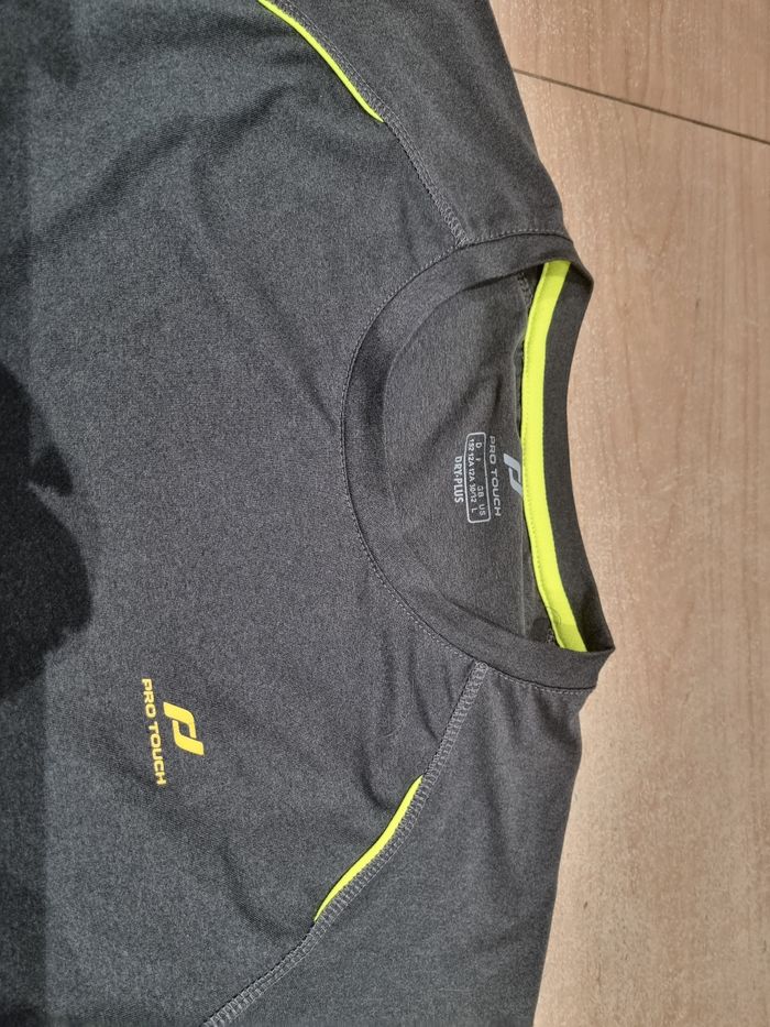 Tee-shirt pro touch - photo numéro 2