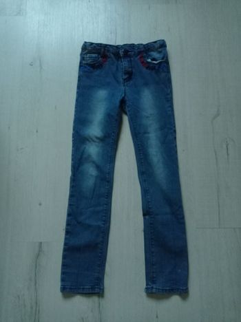 Jean marque tissaia taille 10 ans