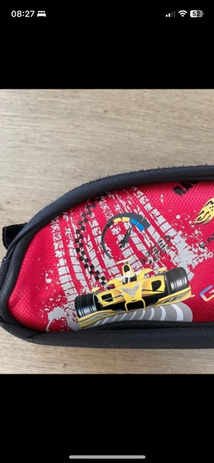 Trousse scolaire - photo numéro 2