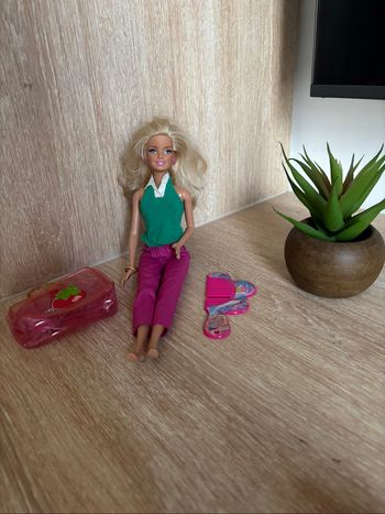 Poupée barbie blonde