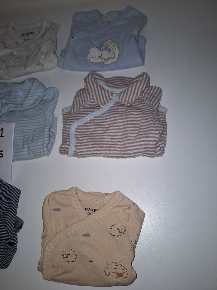 Lot bodies 0/1 mois - photo numéro 2