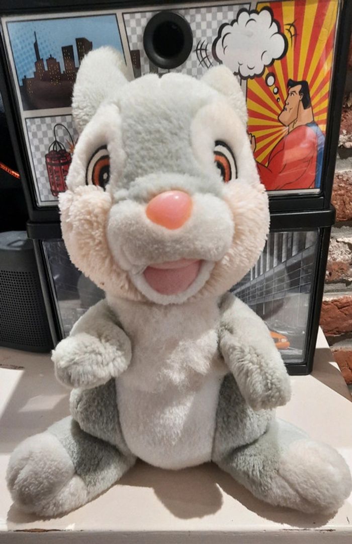 Peluche lapin panpan dans bambi