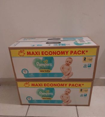 2 cartons de couches Pampers harmonie taille 2
