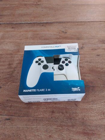Manette Ps4 blanche UnderControl