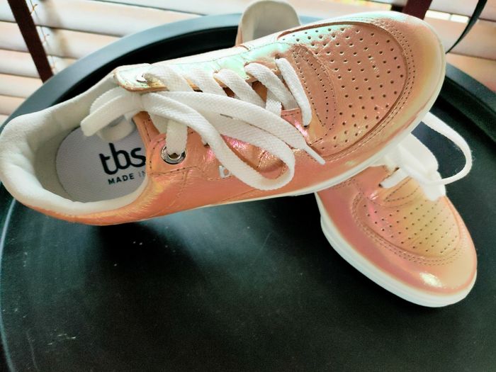 Chaussures neuves TBS - photo numéro 2
