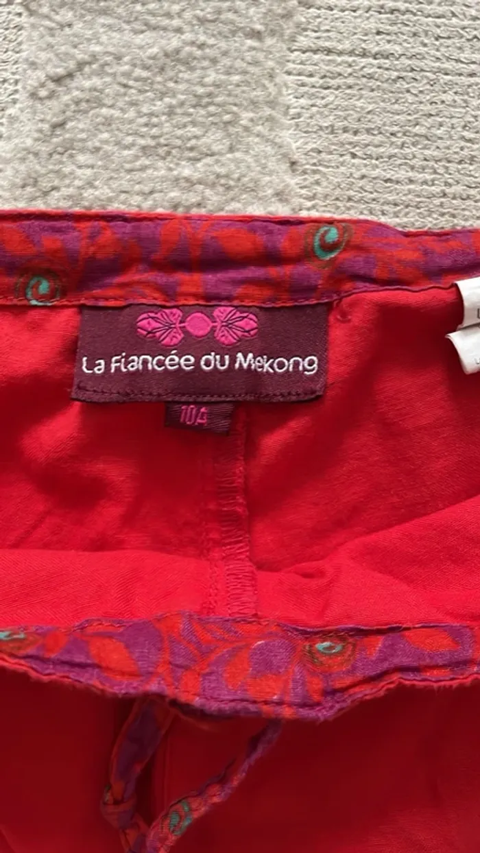 Pantalon rouge La Fiancée du Mékong – Taille 10A - photo numéro 3