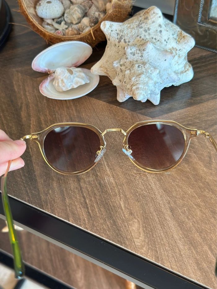 Lunettes de soleil unisexe neuves – monture dorée et branches vertes - photo numéro 9