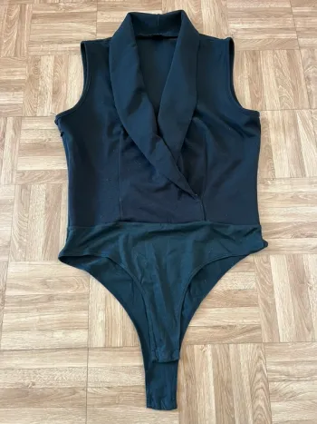 Top body noir avec col en châle Shein (NEUF)