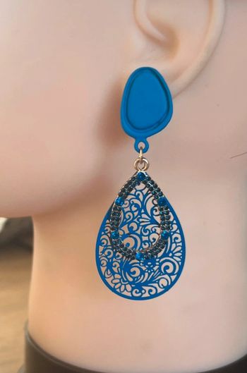Boucles d’oreilles bleues
