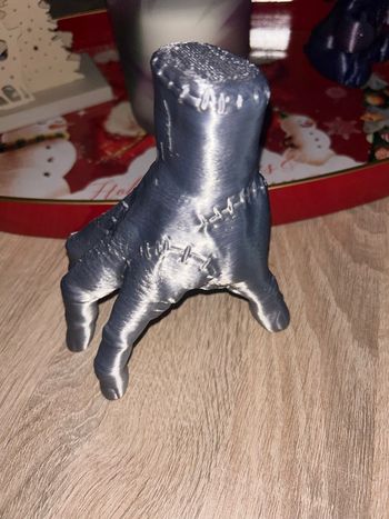 Magnifique reproduction de la main Thing de la Famille Addams