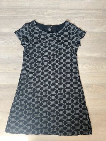 Robe manches courtes
