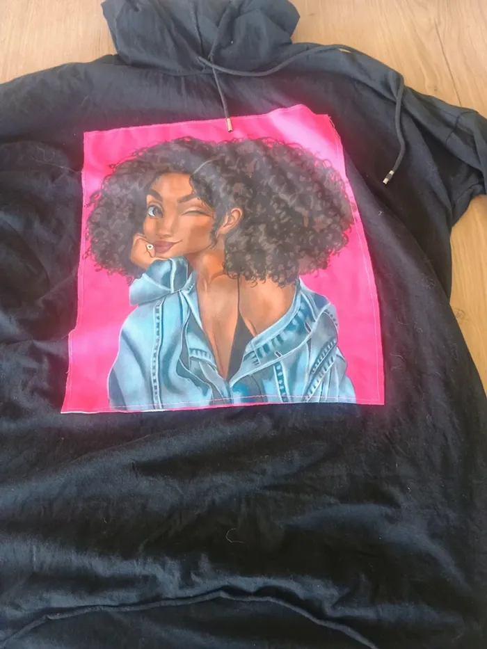 Sweatshirt long à capuche noir avec imprimé graphique TU - photo numéro 2