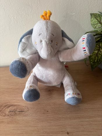 Doudou éléphant bao gris bleu musical noukies