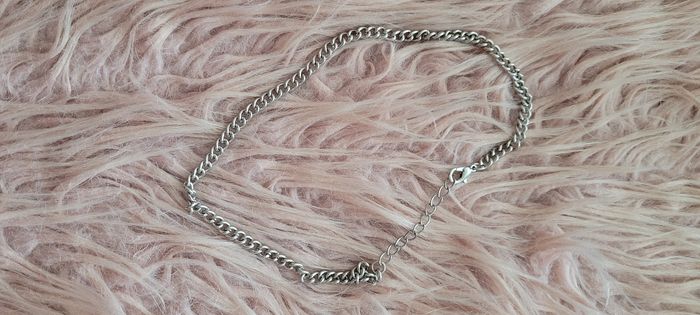 Collier ras cou