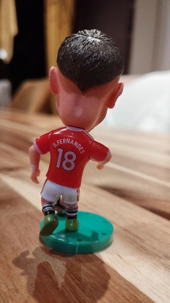 Petite figurine football neuve Bruno Fernandes Manchester United - photo numéro 2