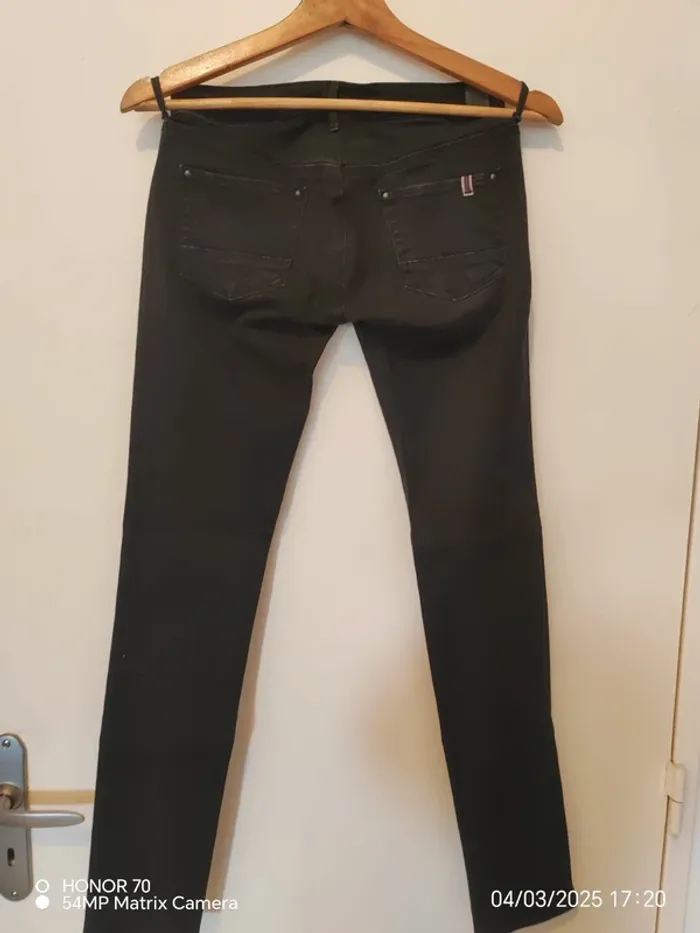 Jeans noir - photo numéro 4