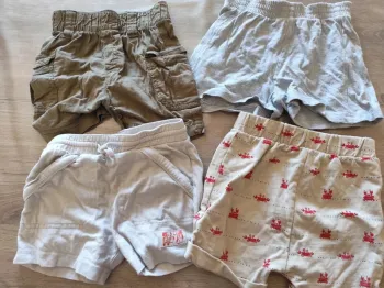 Lot de 4 shorts 18 mois