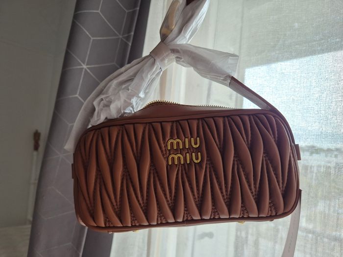 Sac bandoulière Miu Miu matelassé cuir marron - photo numéro 4