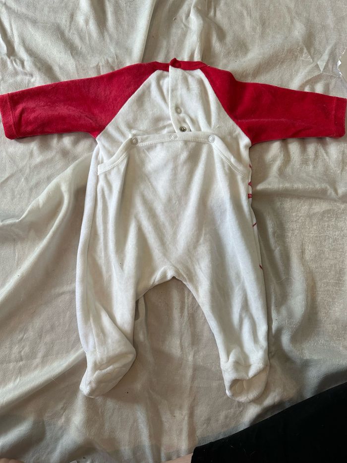 Pyjama Winnie taille 1 mois - photo numéro 2