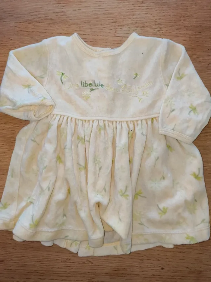 Robe fille jaune 3 mois excellent état