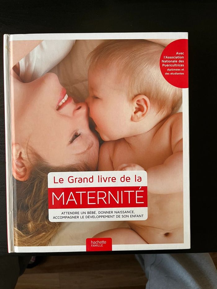 Le grand livre de la maternité