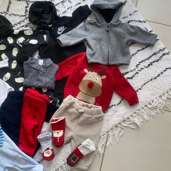 Lot de vêtements hiver/ noel/ Halloween - photo numéro 3