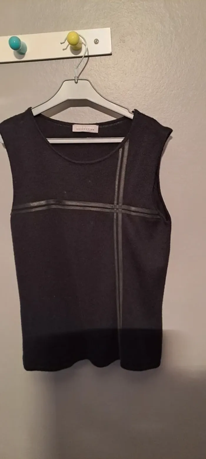 T Shirt noir manches courtes - Marque Pure&Simple - Taille 40 - Bon état. - photo numéro 2
