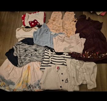 Lot vêtements fille 12 mois