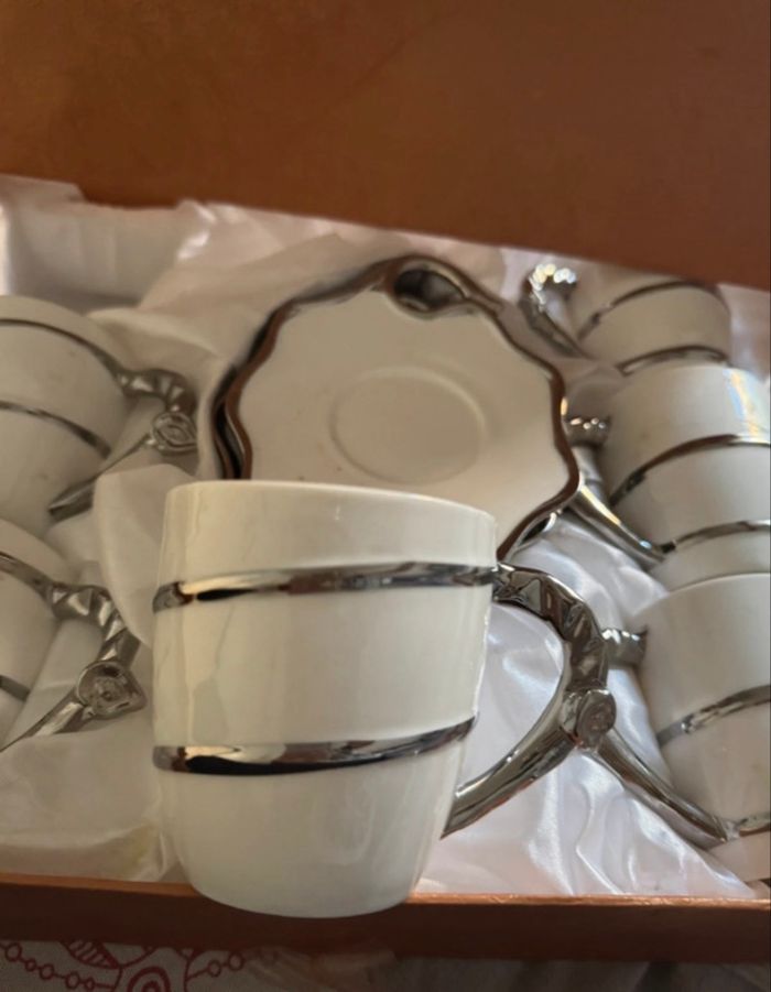 6 grandes tasses avec ses assiettes - photo numéro 3