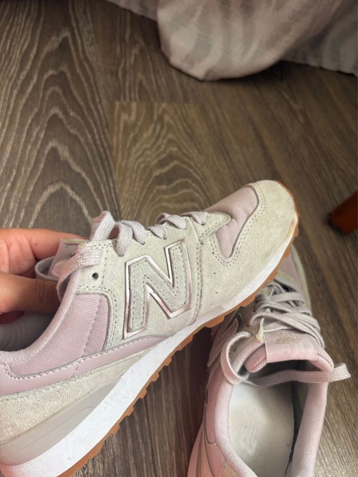 Baskets New Balance 996 - gris/lila - cuir/tissu - pointure 37 - en très bon état - photo numéro 5