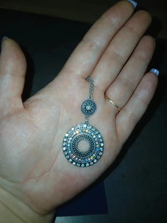 Jolie pendentif long - photo numéro 2