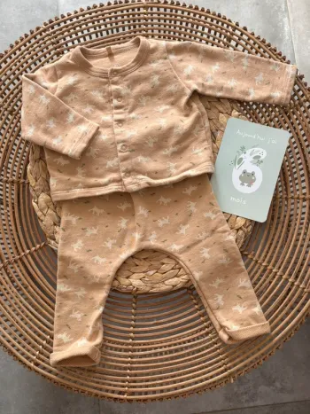 Ensemble, petit bateau en taille six mois