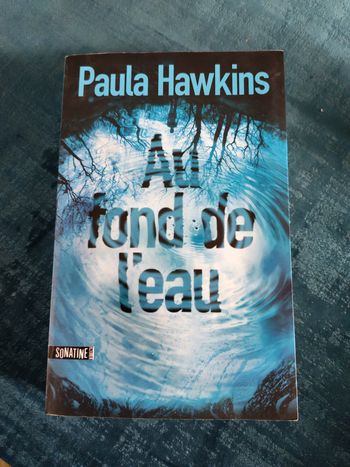 Paula Hawkins, Au fond de l'eau