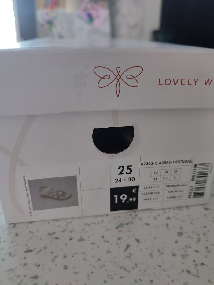 Nu-pieds paillettes roses (taille 24)+une paire blanche et argentée offerte (25) - photo numéro 6