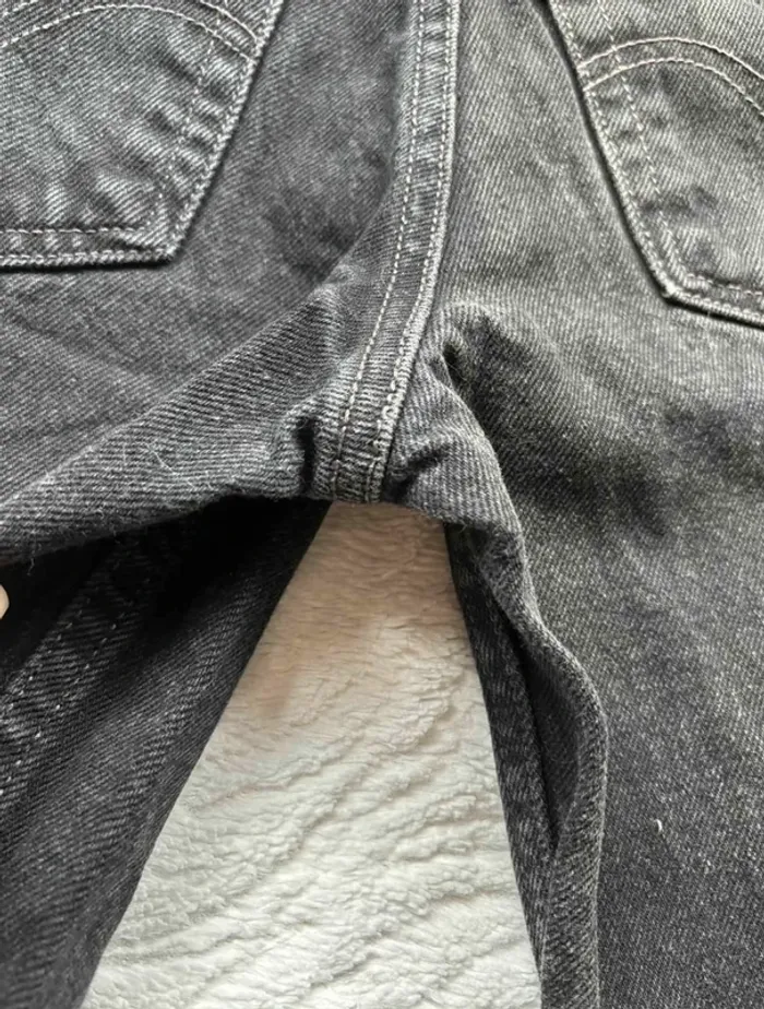 Jean Levi’s femme 550 Relaxed Fit W26 L28 S/36 Gris anthracite noir Mexico US rare y2k 2000s - photo numéro 16