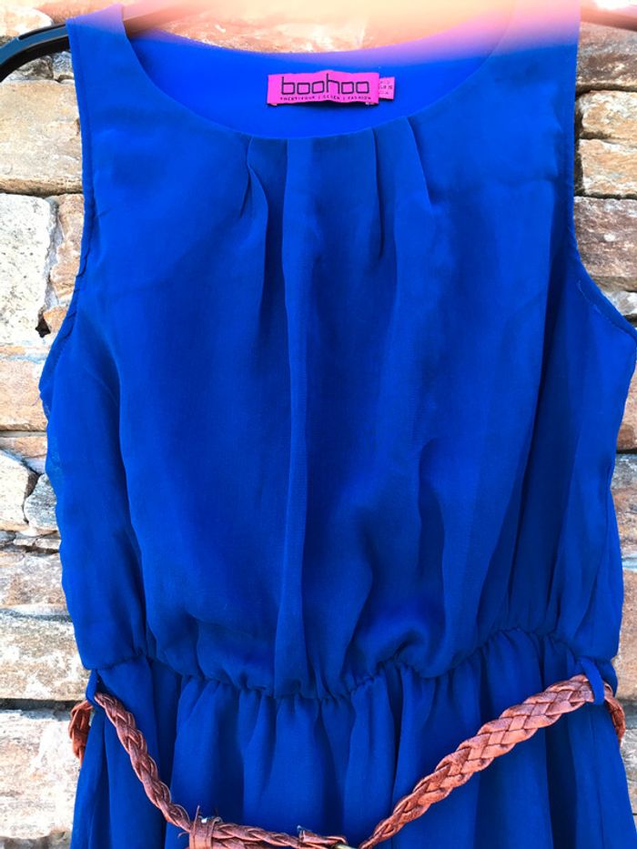 Robe légère et fluide doublée Boohoo - photo numéro 2