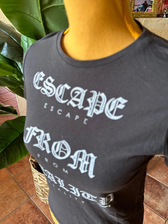 Kiabi t shirt neuf taille 10 ans - photo numéro 3