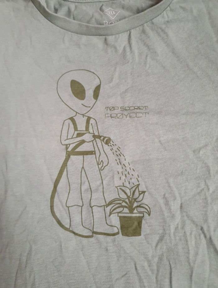 Tee shirt alien 🌐