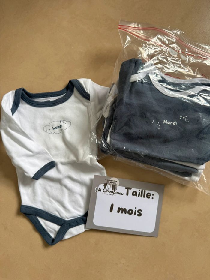 Lot 7 bodies manches longues jours de la semaine - taille 1 mois 🌸