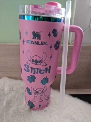 Gobelet Stanley Stitch rose 💖 avec paille + poignée | édition fun Disney