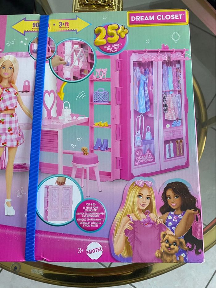 Barbie Dressing de Rêve Coffret avec poupée blonde, vêtements et accessoires - photo numéro 5