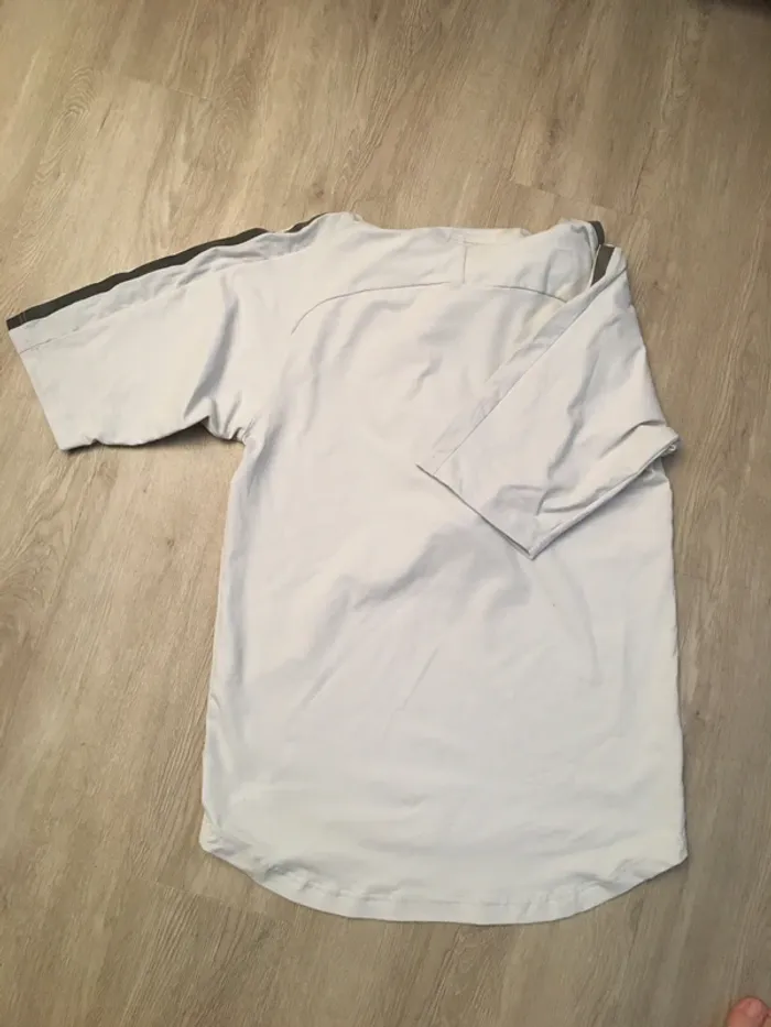 Teeshirt à capuche - photo numéro 2