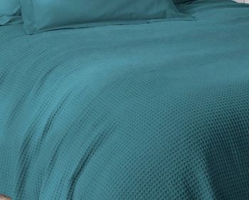 couverture  220x240 cedre blancheporte 350 gr nid d abeille neuve