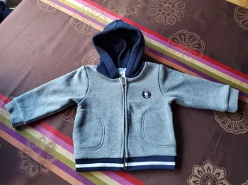 Gilet zippé à capuche Jacadi garçon 18 mois 🌸Rdv possible sur Paris ou envoi - dressing Jacadi à vo