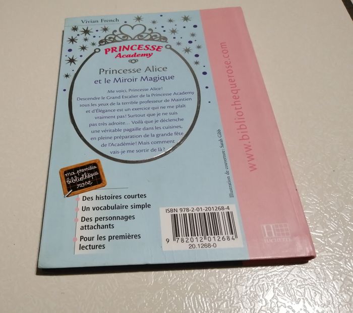 Livre - Princesse Academy Tome 4 - Princesse Alice Et Le Miroir Magique - photo numéro 2