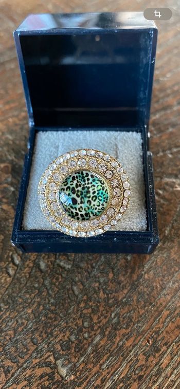 Magnifique bague réglage avec strass et pierre