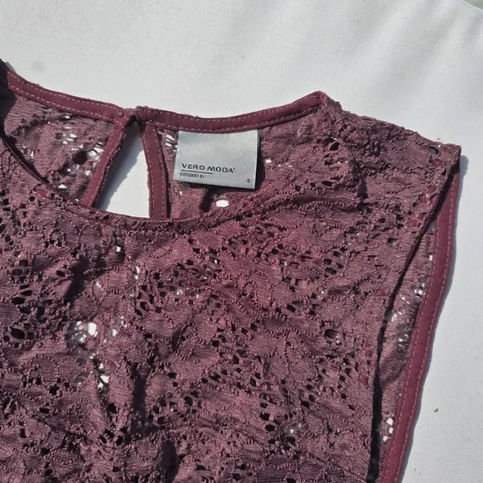Top péplum dentelle vero moda violet prune taille s - photo numéro 2